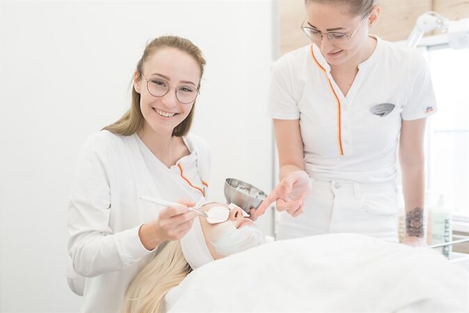 dm drogerie markt GmbH Bild 6