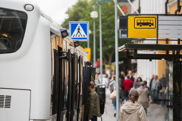 Bushaltestellen anfahren Bushaltestellen anfahren