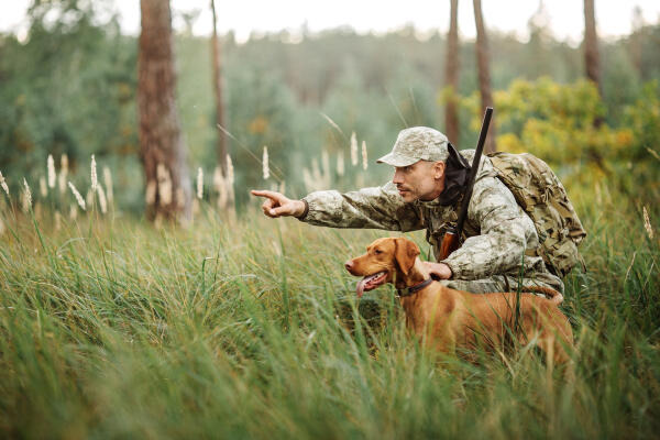 Berufsjäger auf der Jagd