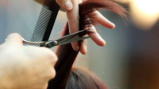Lehre Friseur (Stylist) Lehre Friseur (Stylist)