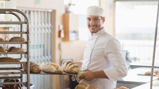 Bäcker bei der Arbeit.jpeg Bäcker bei der Arbeit.jpeg