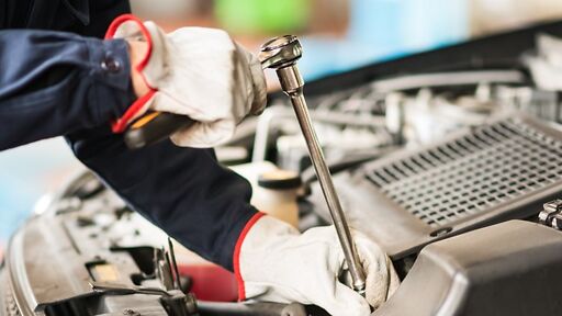 Lehre Kraftfahrzeugtechniker - Personenkraftwagentechnik Lehre Kraftfahrzeugtechniker - Personenkraftwagentechnik