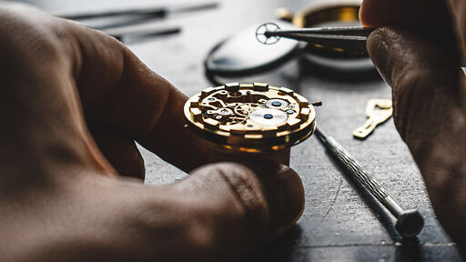 Lehre Uhrmacher – Zeitmesstechniker Lehre Uhrmacher – Zeitmesstechniker