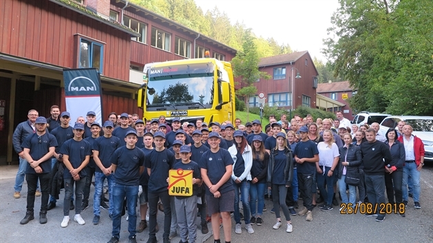 MAN Truck & Bus Vertrieb Österreich GesmbH: In der ersten Arbeitswoche werden alle Lehrlinge von Österreich eingeladen, an einer Kennenlernwoche in Bruck an der Mur teilzunehmen.