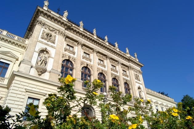 Karl-Franzens-Universität Graz: Hauptgebäude der Universität